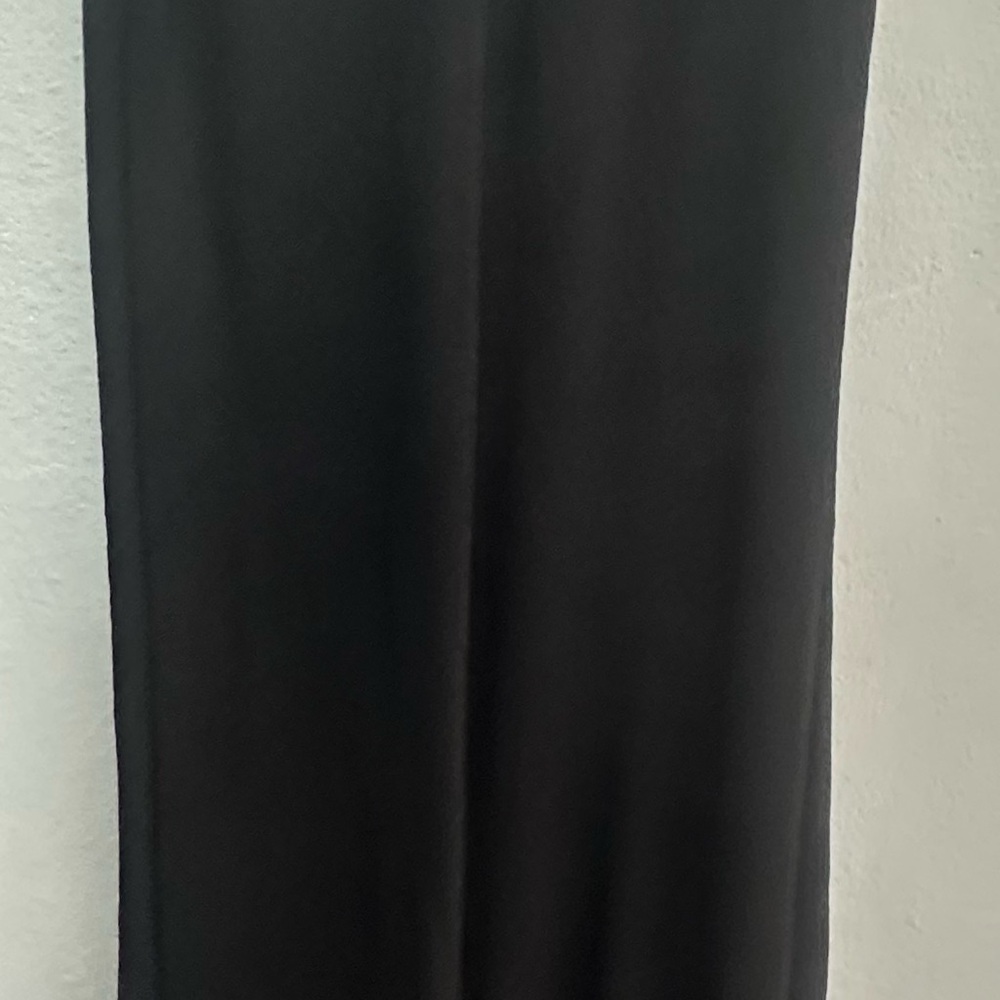 Elegant Black Pencil Dress - Picture 7 of 7
